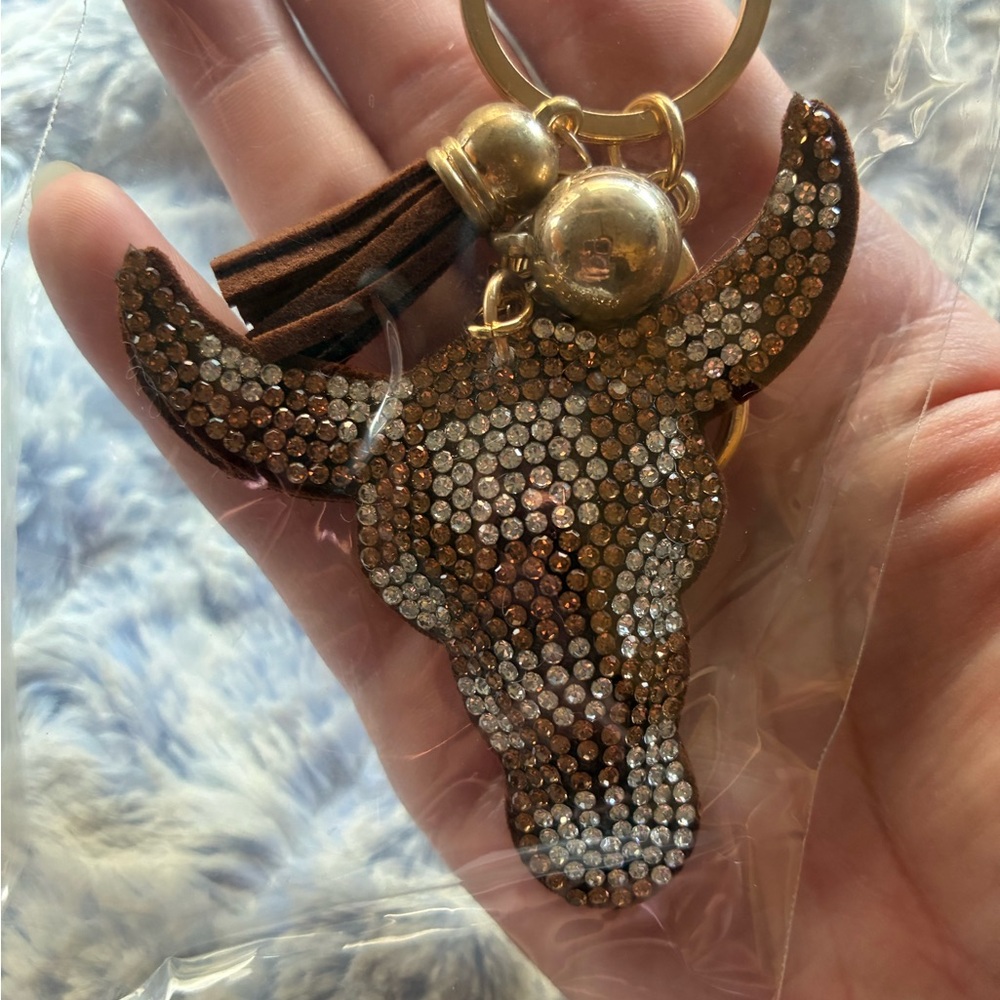 Brown Rhinestone Bull Head Keychain - Picture 2 of 2